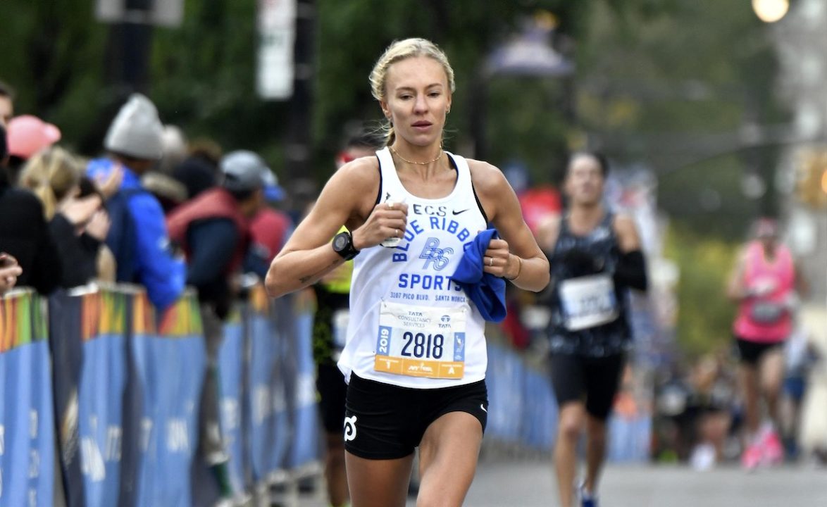 Becs Gentry, instrutora do Peloton, fala da corrida, da vida em Nova Iorque e do amor dos cachorrinhos